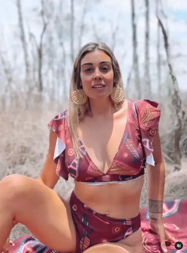 Renae Lamb on Country in her own print set